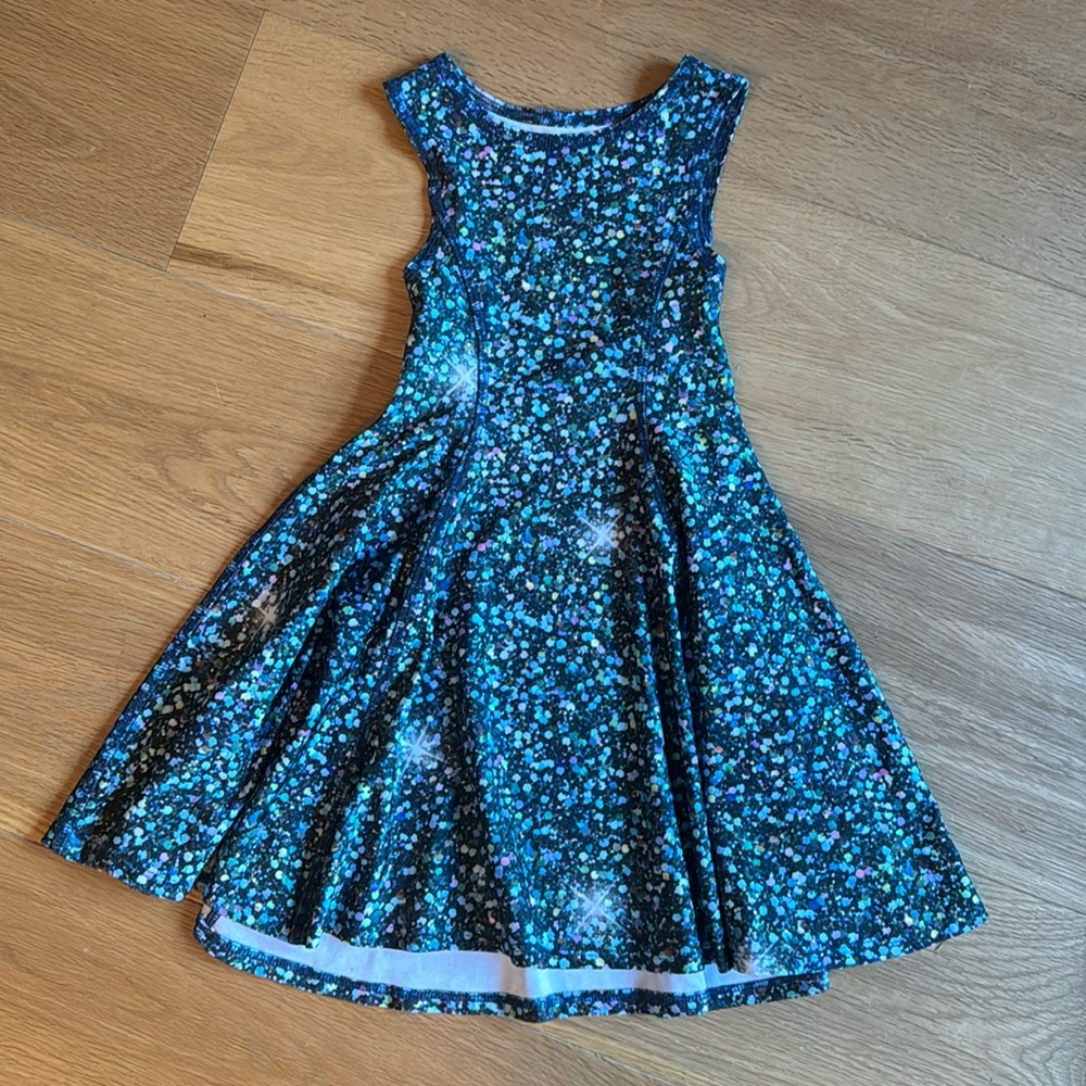 Terez little kids dress - tag says XL, fits 4-6 years old.